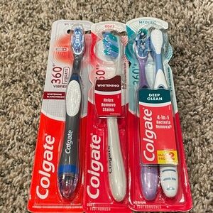 3 BUNDLE Colgate Toothbrush